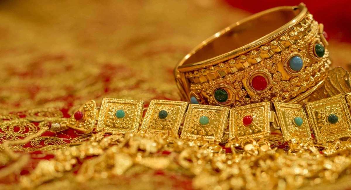 Gold Price Today in India | Latest 24K & 22K Gold Rates Per Gram & 10 Grams